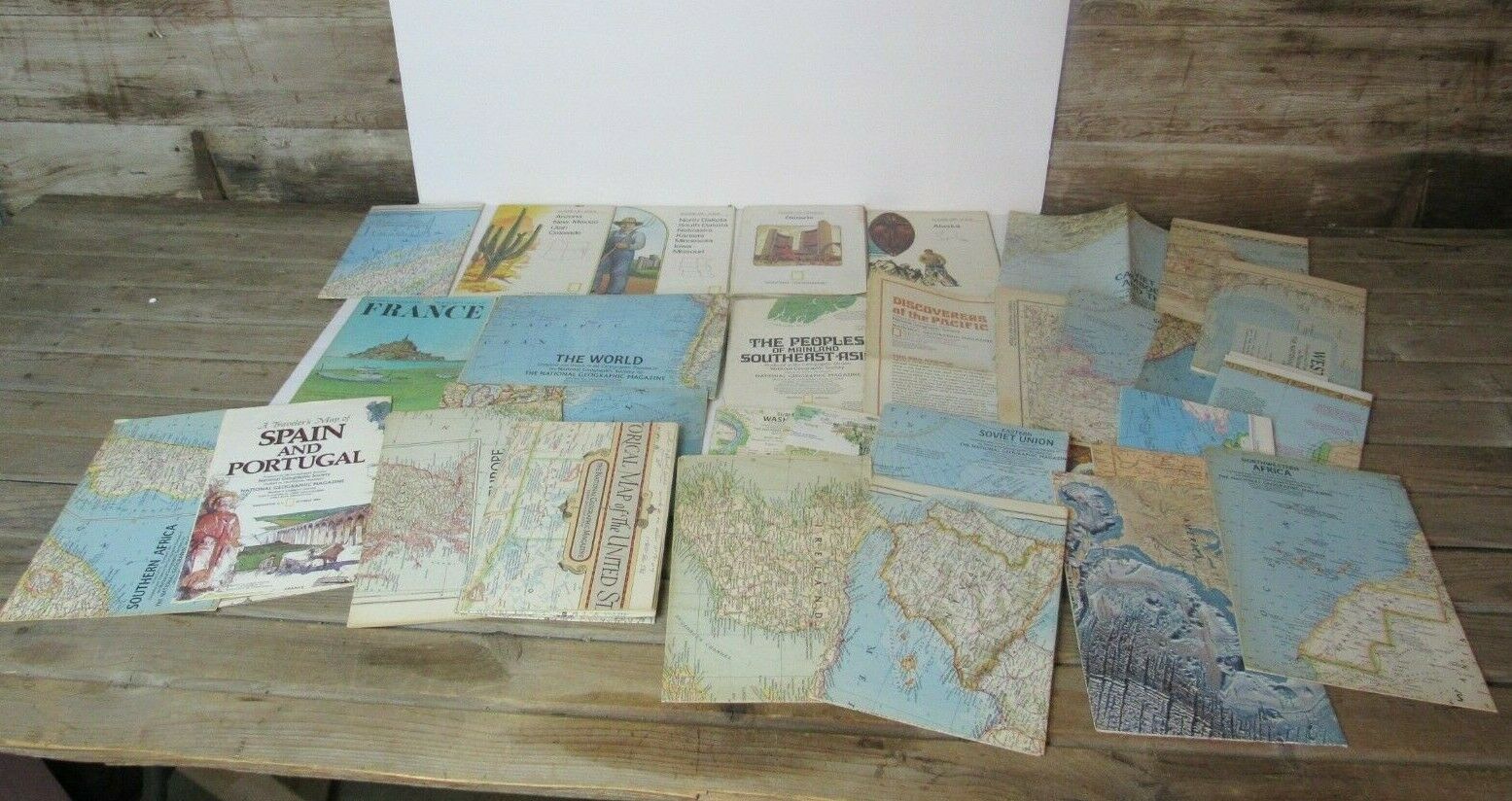 Vintage Lot Of 31 National Geographic Maps