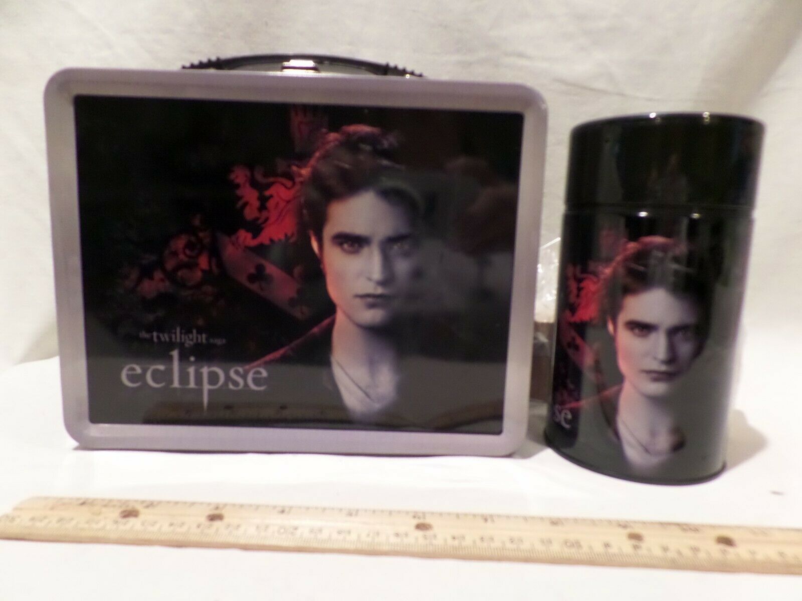 2010 "twilight" Saga "eclipse" Edward Cullen Metal Lunch Box With Matching Therm