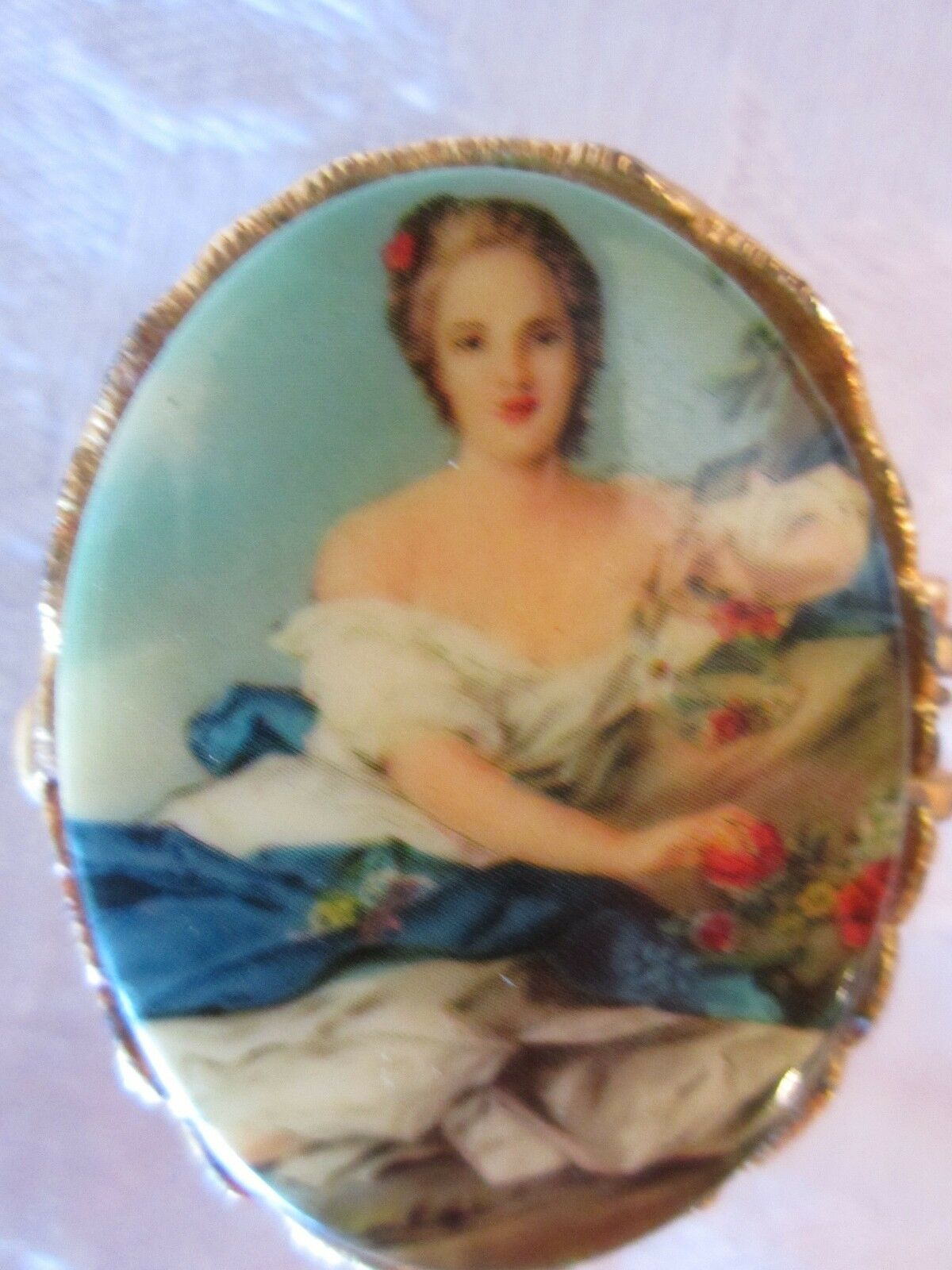Antique Baroque Gold Tone Medicine Pill Box W/ Porcelain Cameo Victorian Woman