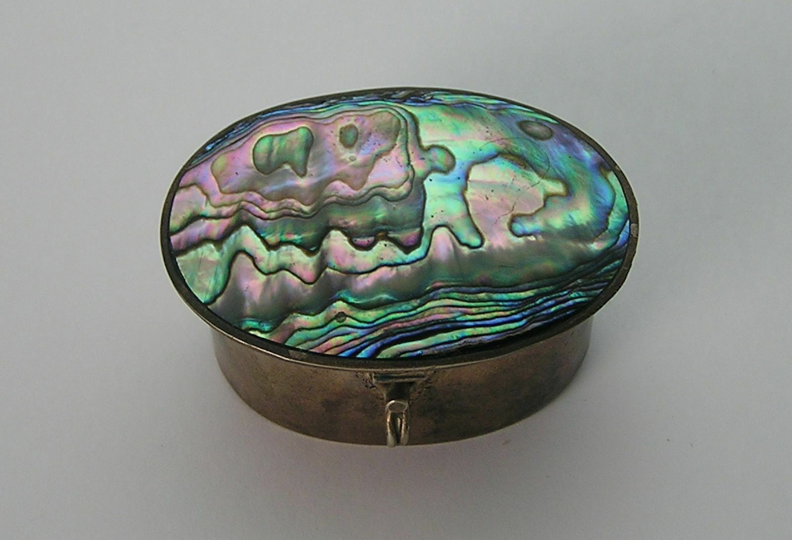 Gorgeous Vintage Larger Mexico Alpaca Silver Abalone Shell Pill Or Trinket Box
